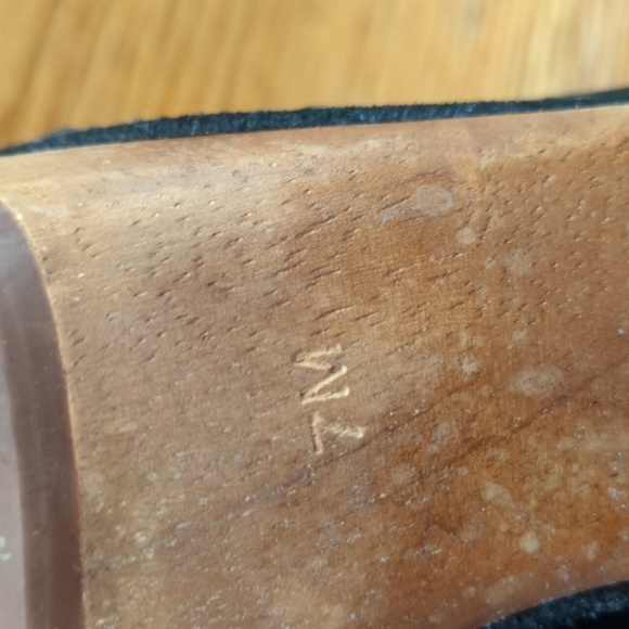 Guess Vintage Suede and Faux Fur Heeled Bootie Size 7 - Picture 9 of 11